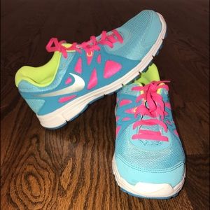 Nike girls sneakers